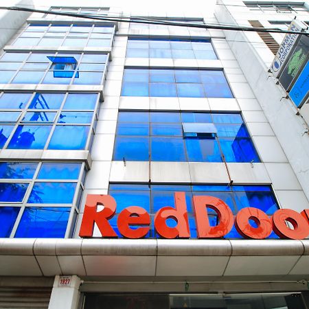 Reddoorz Plus @ San Marcelino Malate Manila Exterior photo