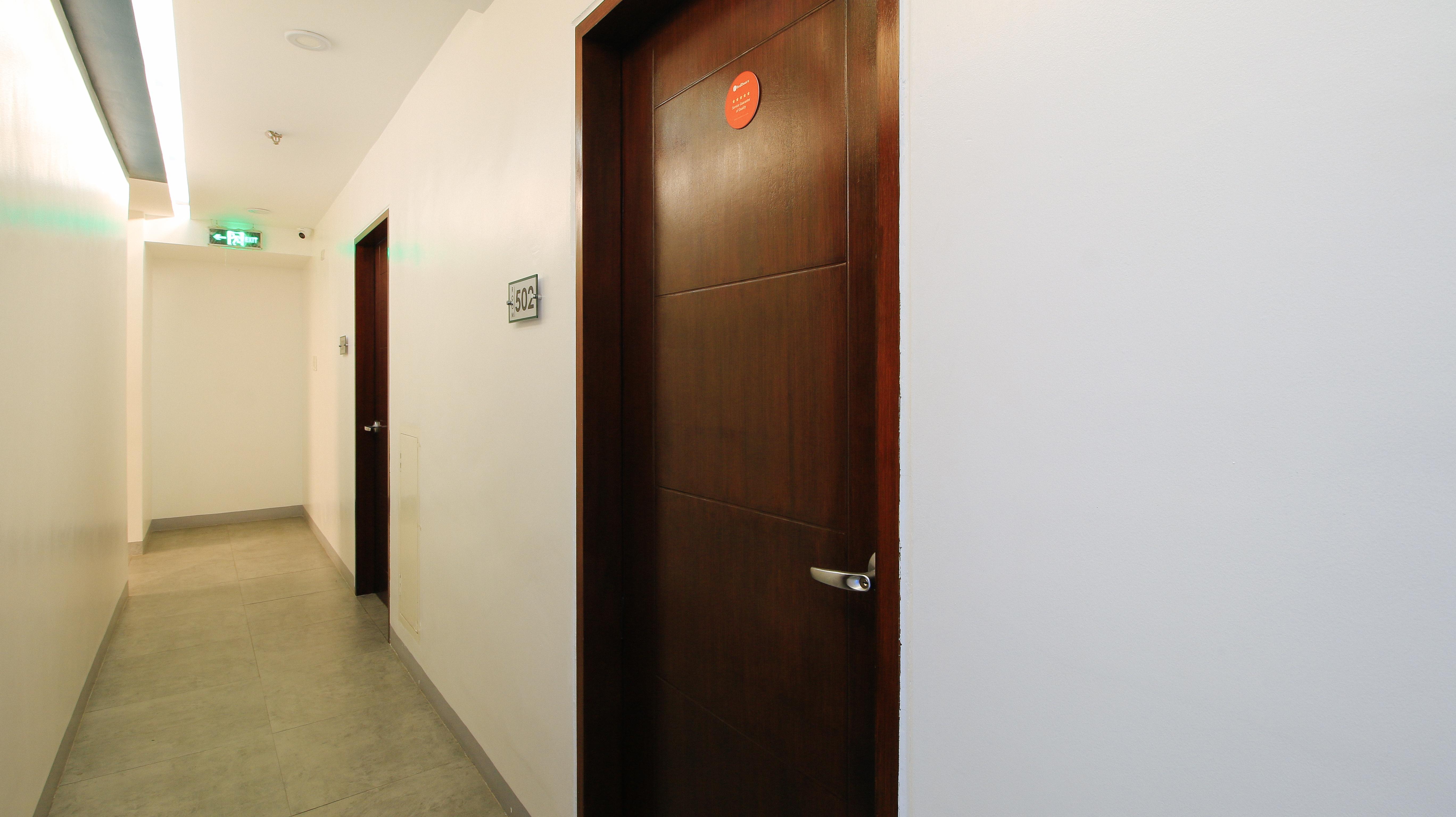 Reddoorz Plus @ San Marcelino Malate Manila Exterior photo